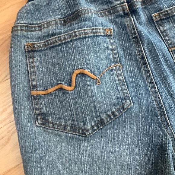 Motherhood Maternity light denim flare‎ size 2 - Picture 7 of 10
